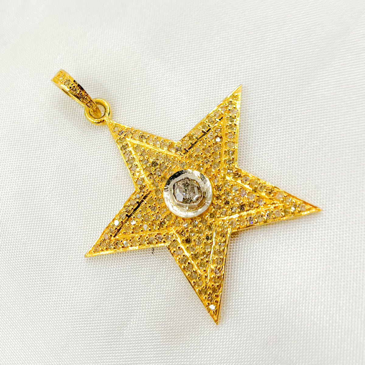 DP368. Diamond Sterling Silver Star Pendant with Polki Diamond