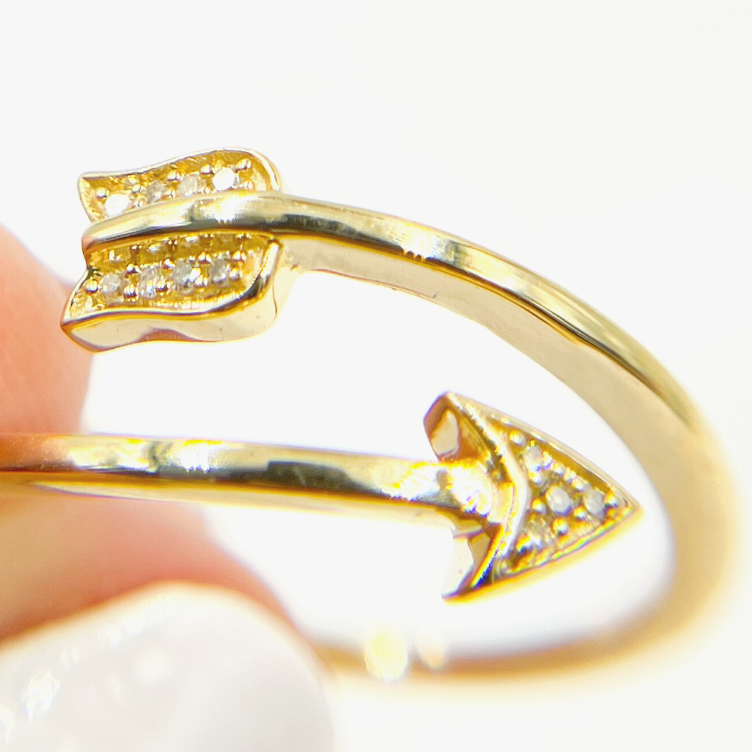 14K Solid Gold Diamond Arrow Ring. RFA14433