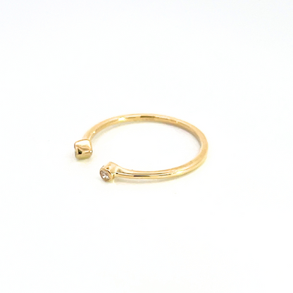 14k Solid Yellow Gold Diamond Ring.
