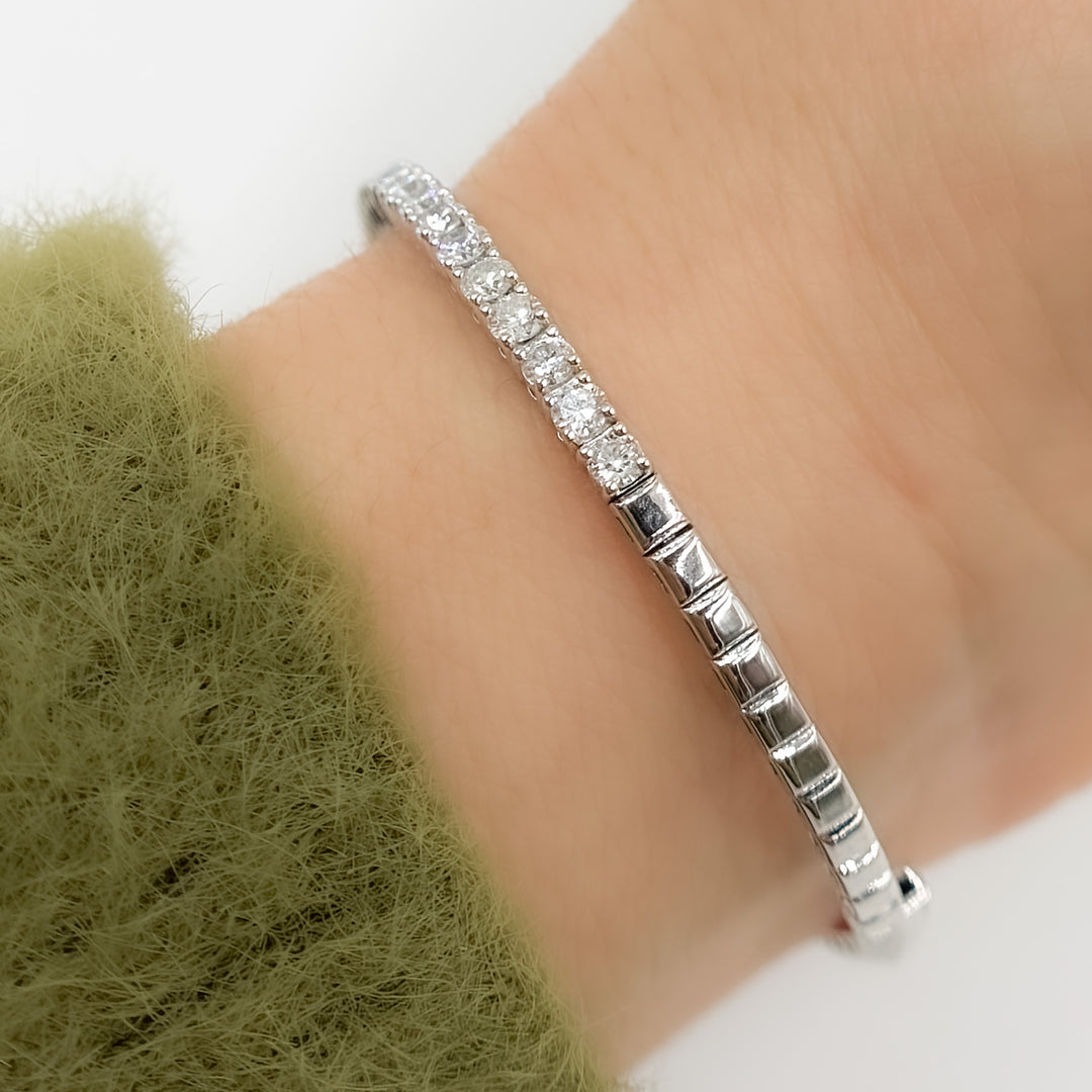 BNP68311. 14K Solid Gold Diamond Bangle