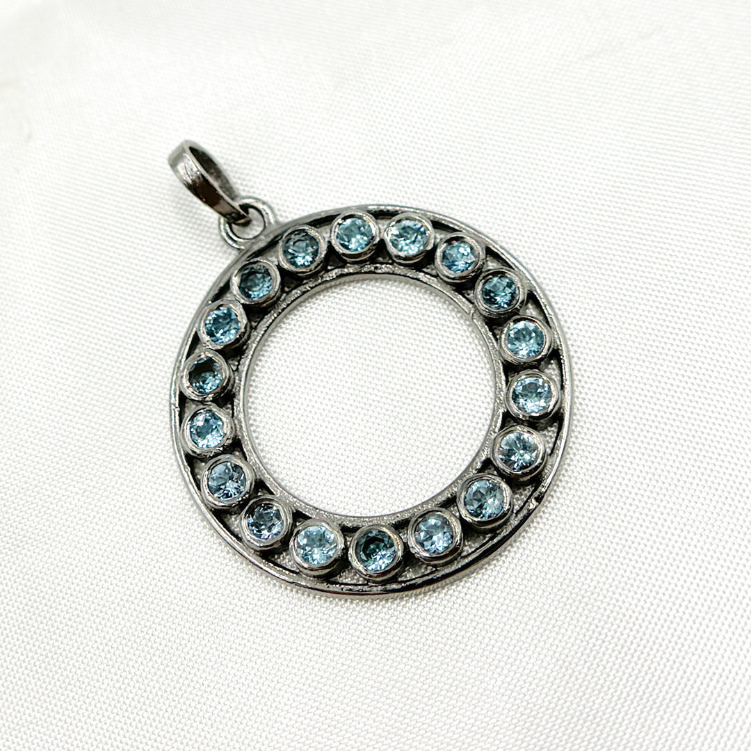 DSP040. Sterling Silver Round Pendant with Gemstone