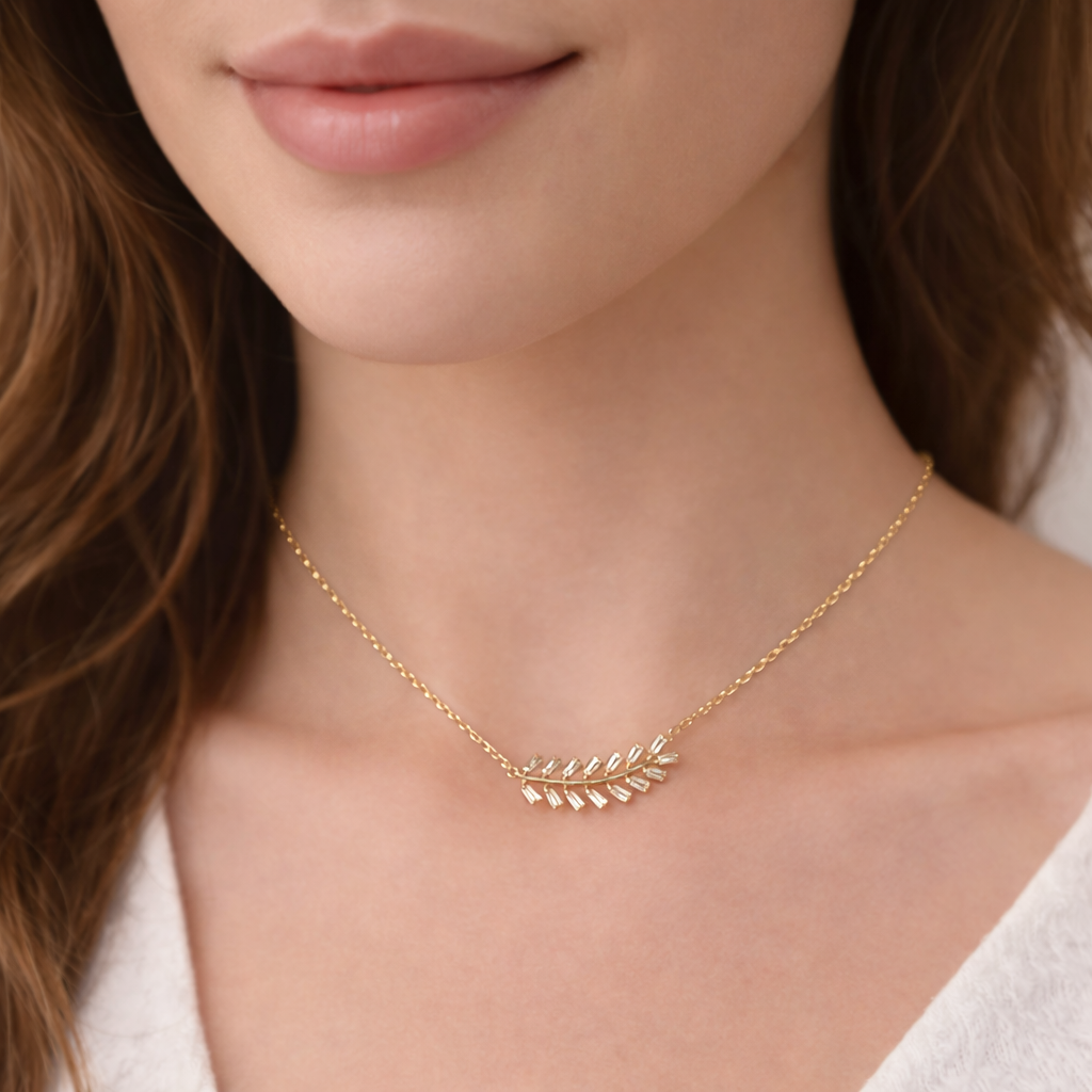 NT401709. 14K Solid Gold Diamond Leaf Shape Necklace