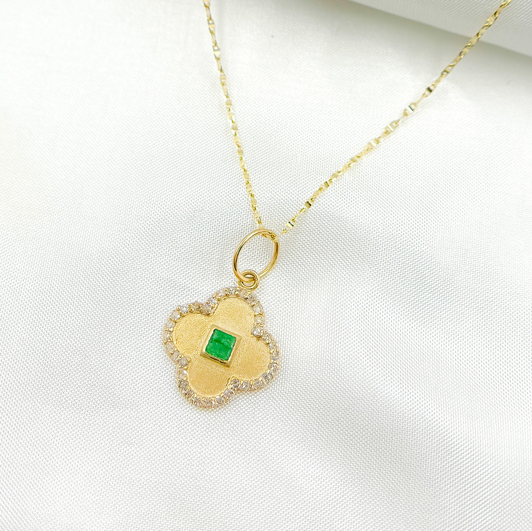 14k Solid Gold Diamond and Emerald Clover Charm. GDP648