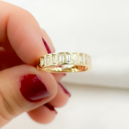 14K Solid Gold Diamond Baguette Band Ring.