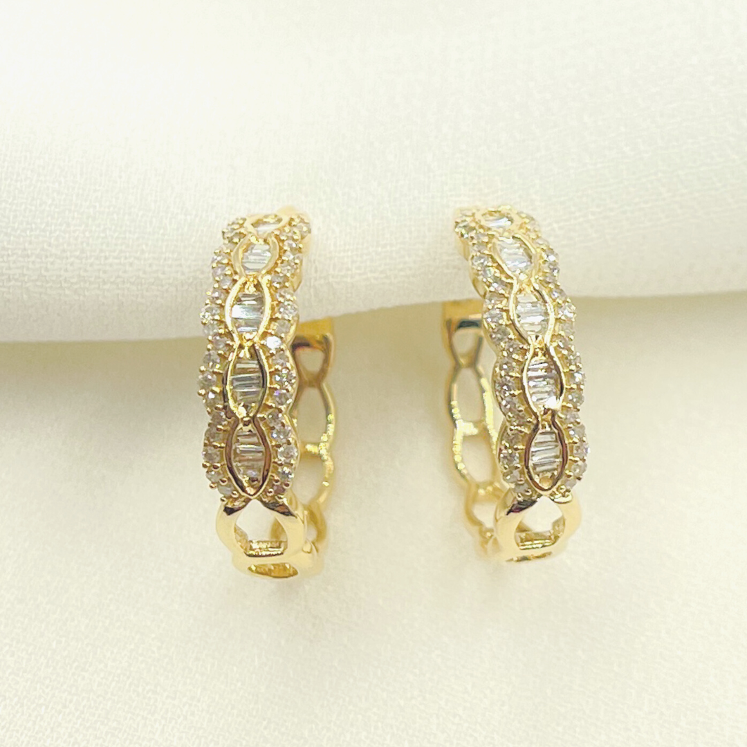 14k Solid Gold & Diamonds Hoops Earrings. EHH56761