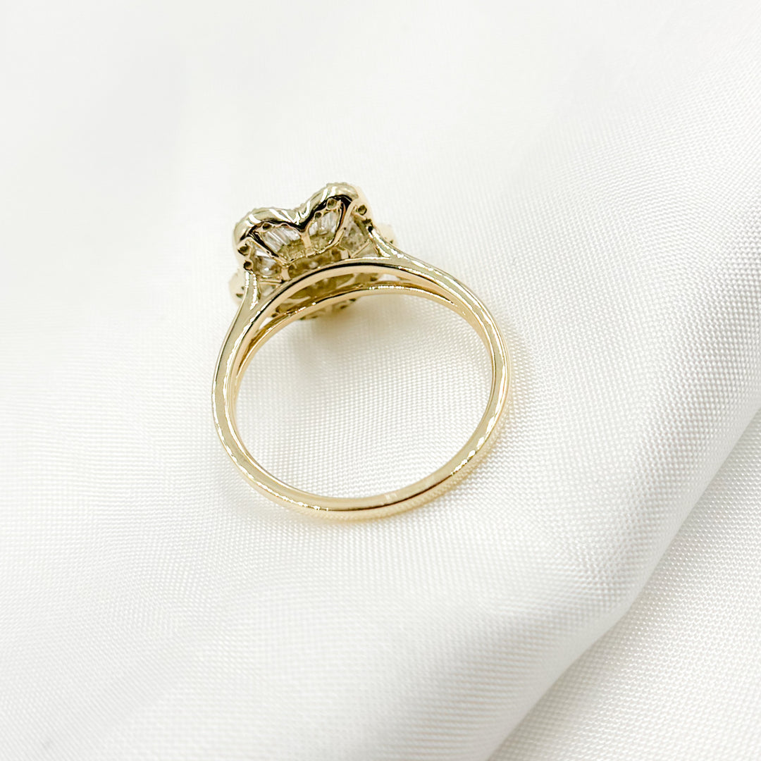 RN414040. 14k Solid Gold Diamond Flower Ring