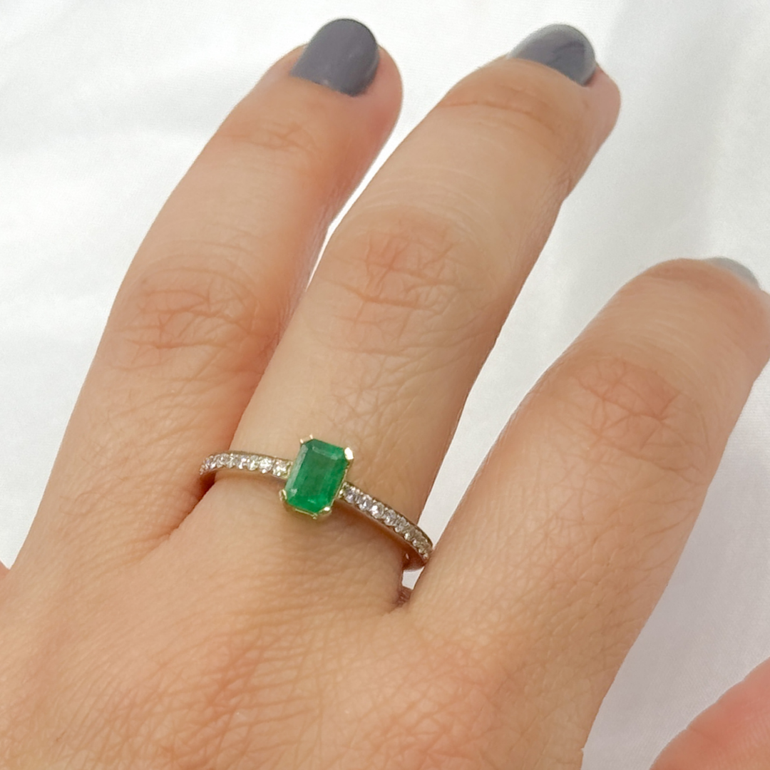 14k Solid Gold Diamond and Emerald Statement Ring. RN402328EM