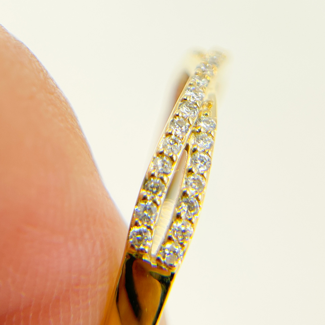 14K Solid Gold Diamond Ring.