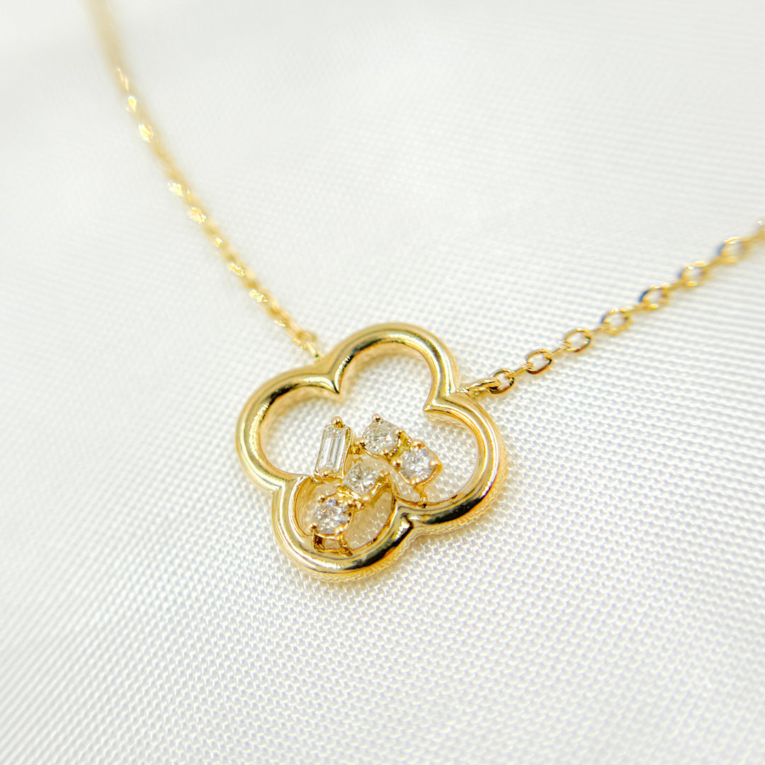 14k Solid Gold Diamond Flower Necklace. NT401192