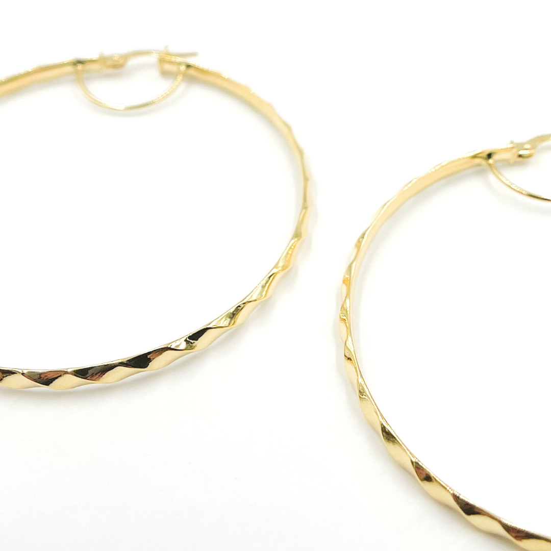 14K Gold Twisted Hoop Earrings. GER106