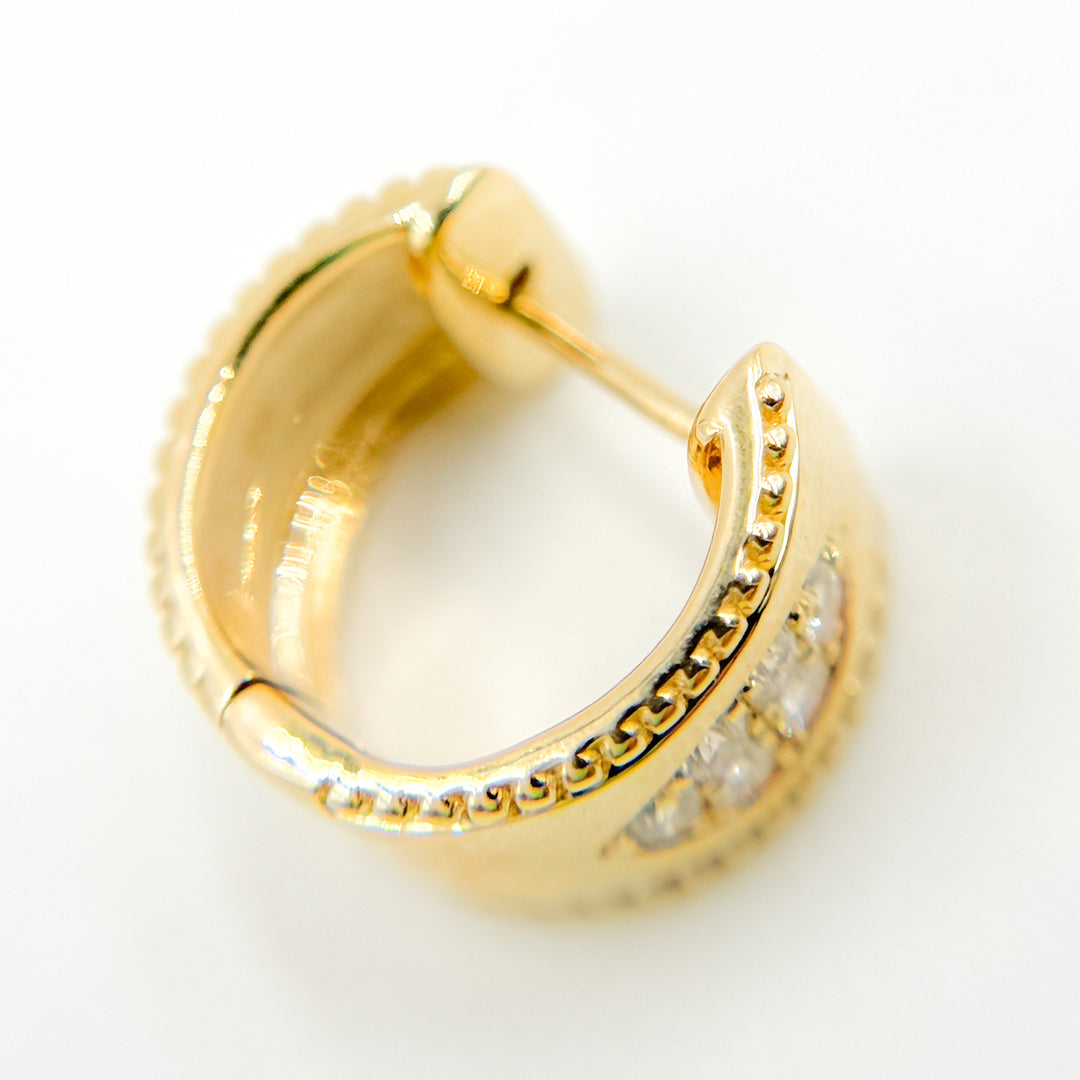 EHD57593. 14K Solid Yellow Gold Hoop Earrings