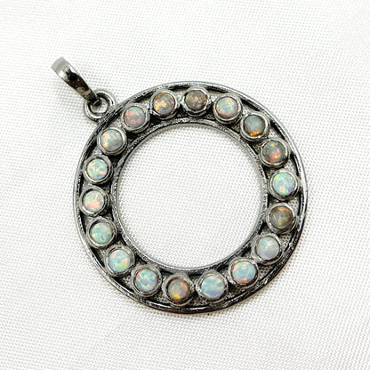 DSP040. Sterling Silver Round Pendant with Gemstone