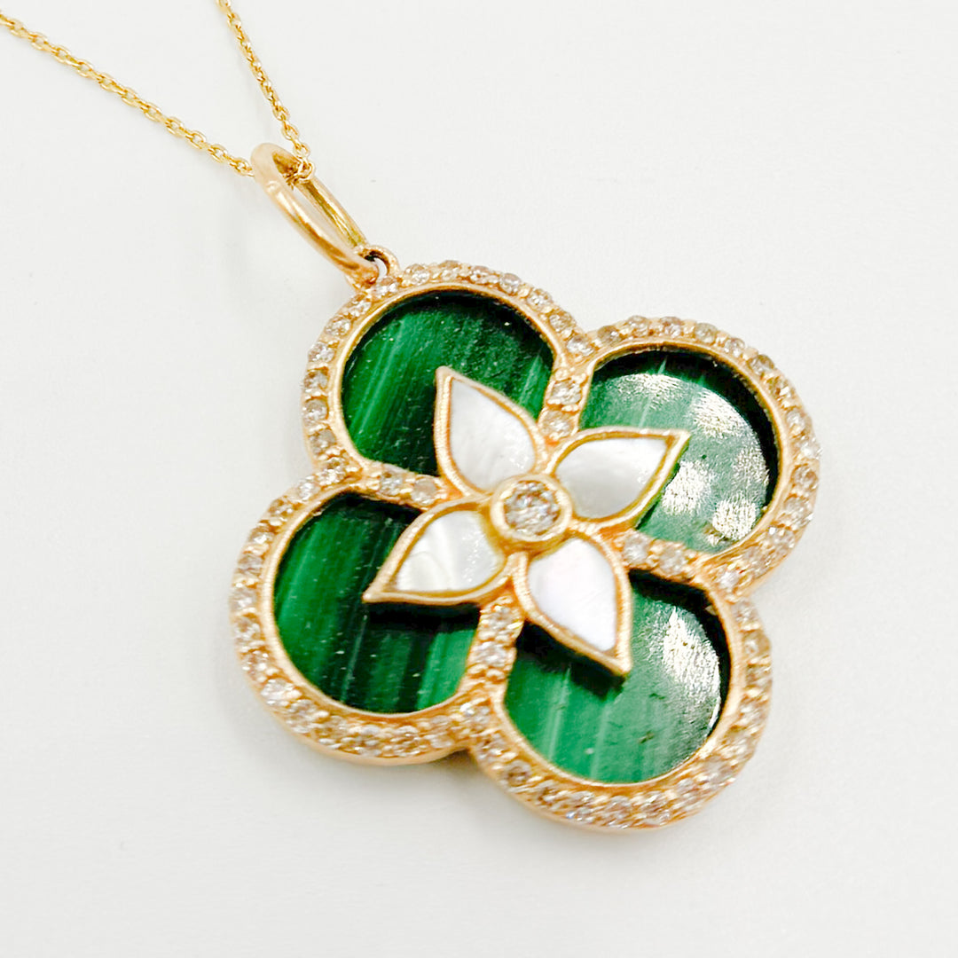 KG205. 14K Gold Flower Pendant