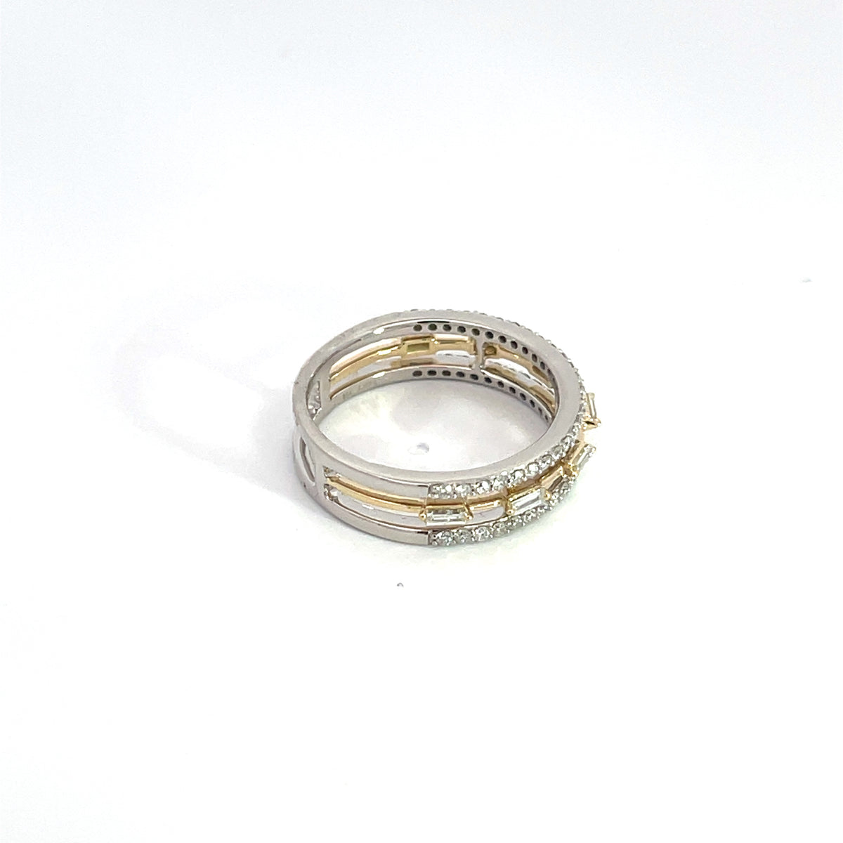 14k Solid White Gold Diamond Ring.