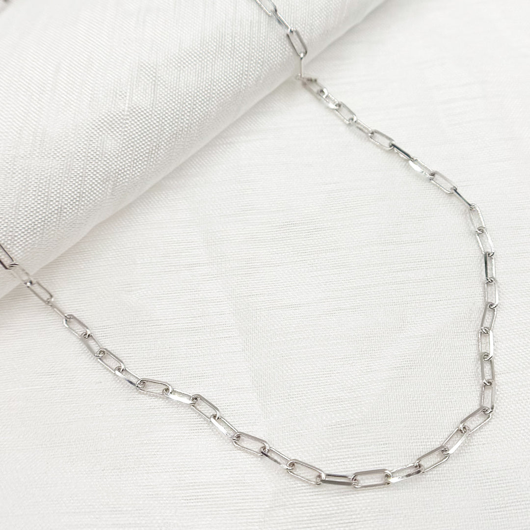 080FVACLT5WG. 14K Solid White Gold Diamond Cut Paperclip Necklace