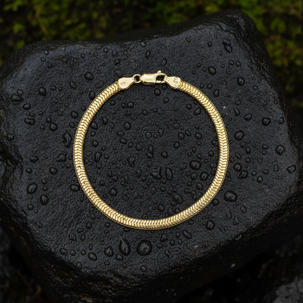 390J02RUMBABR. 14K Solid Gold Flat Snake Bracelet