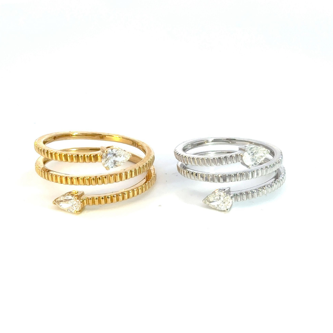 14k Solid Gold Spiral Diamond Ring. RFG17952