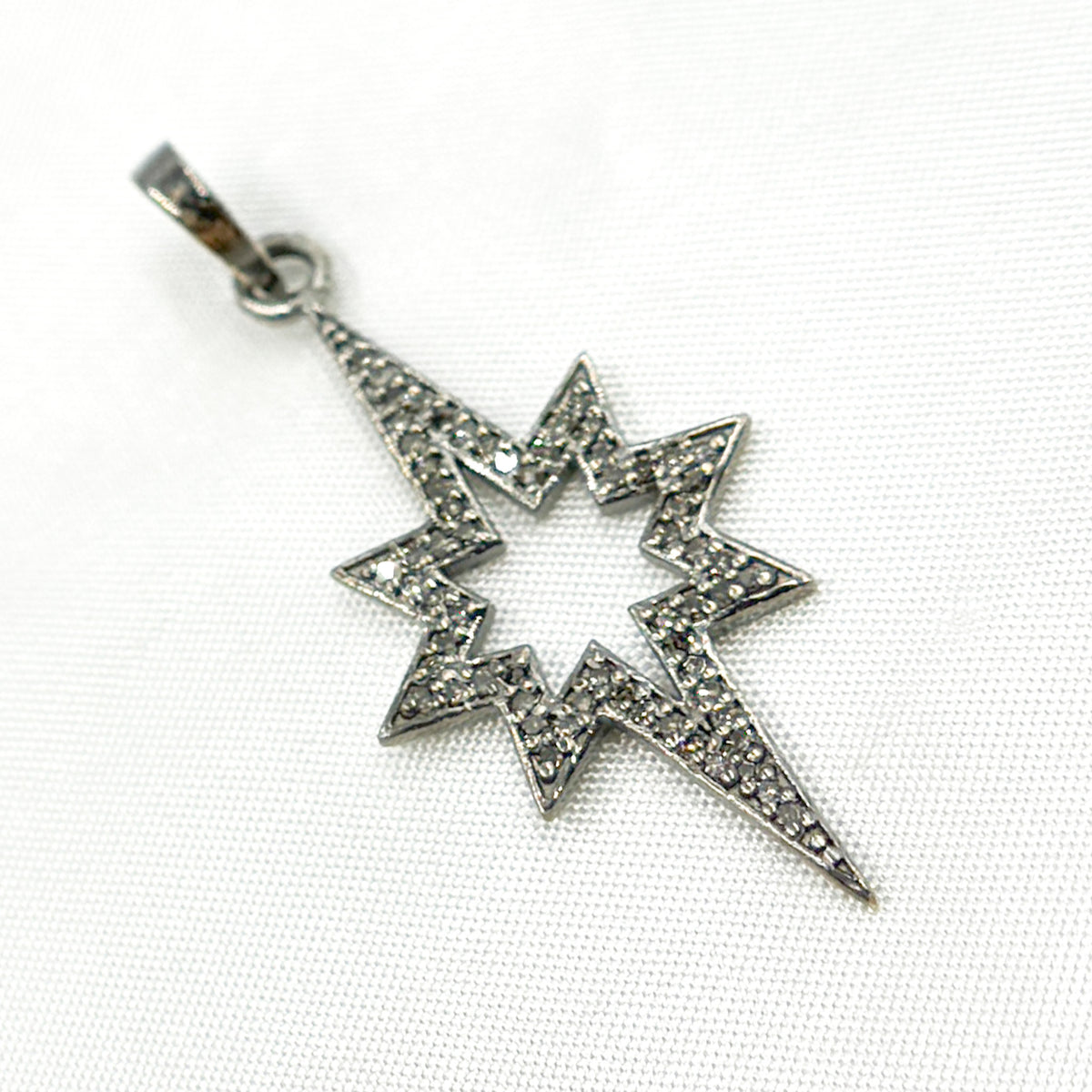 DP365. Diamond Sterling Silver Star Pendant
