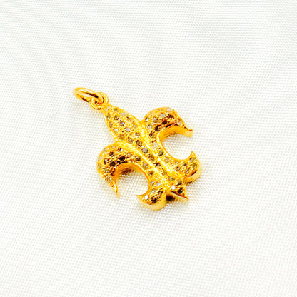 DC889. Diamond Sterling Silver Fleur De Lis Shape Pendant