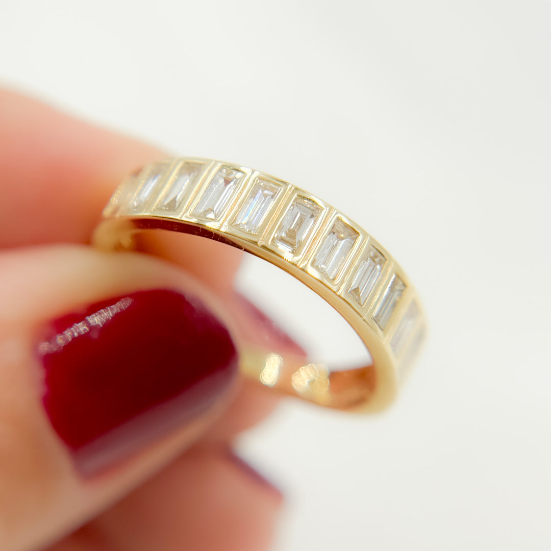 14K Solid Gold Diamond Baguette Band Ring. RAI01454