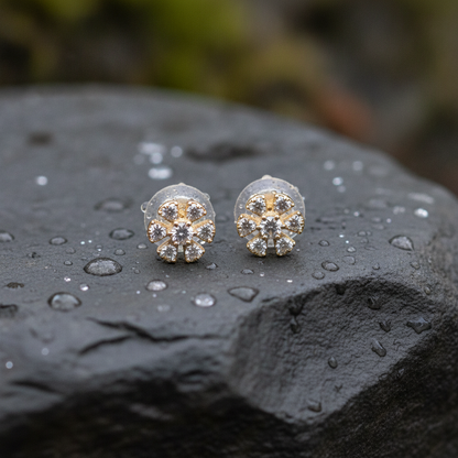 EFE52673Y. 14k Solid Gold Diamond Flower Stud Earrings