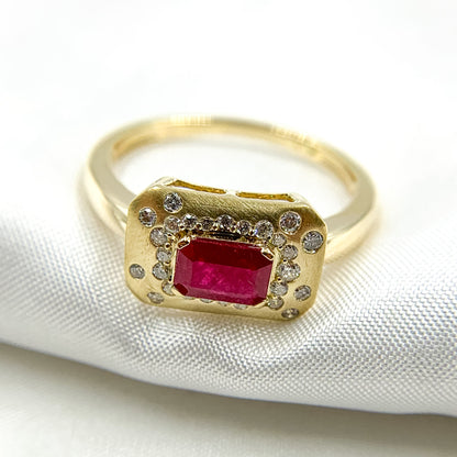 14K Solid Gold Diamond and Gemstone Ring.