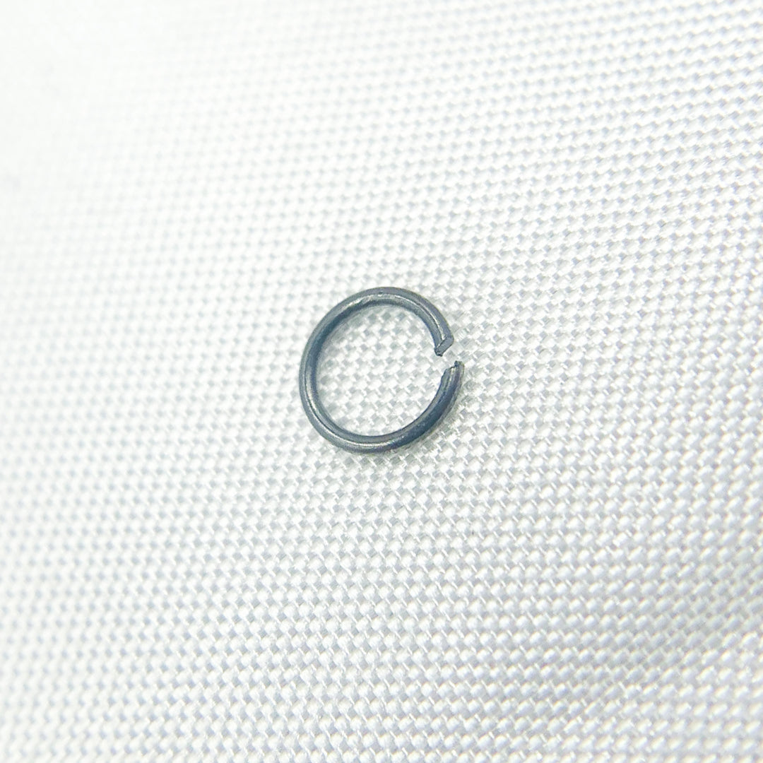 MFT050DE4BR. Black Rhodium 925 Sterling Silver Open Jump Ring Gauge: 24. Size: 4mm.