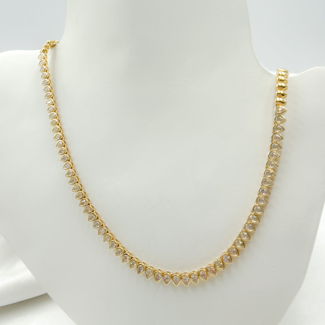 14K Solid Gold Diamond Drop Necklace. NFS71108