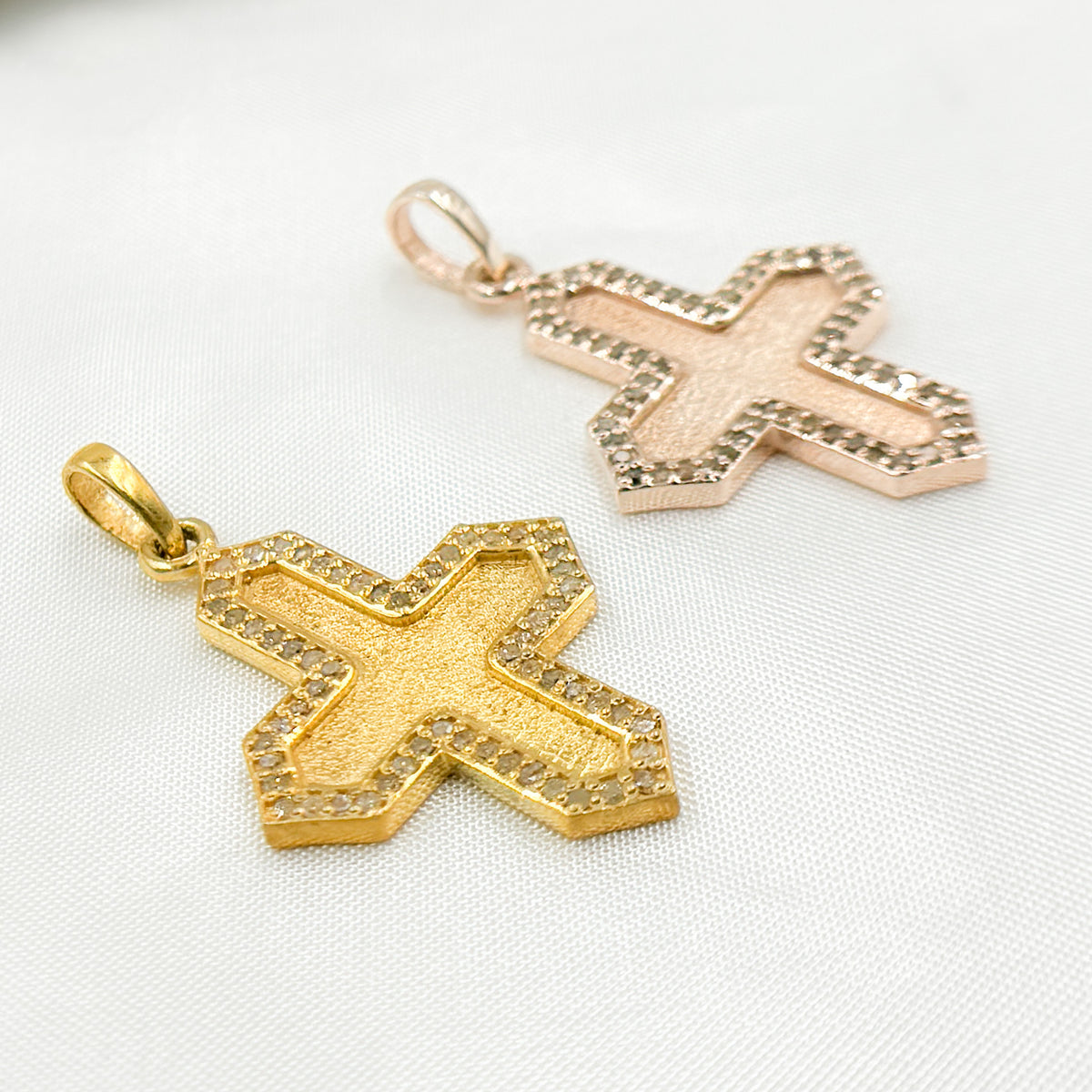 DP372. Diamond Sterling Silver Cross Pendant