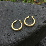 Load image into Gallery viewer, GER143. 14K Gold Chunky Textured Hollow Hoop