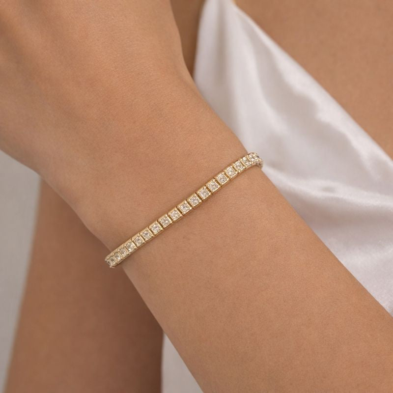 BFO61064. 14K Solid Gold Diamond Tennis Bracelet