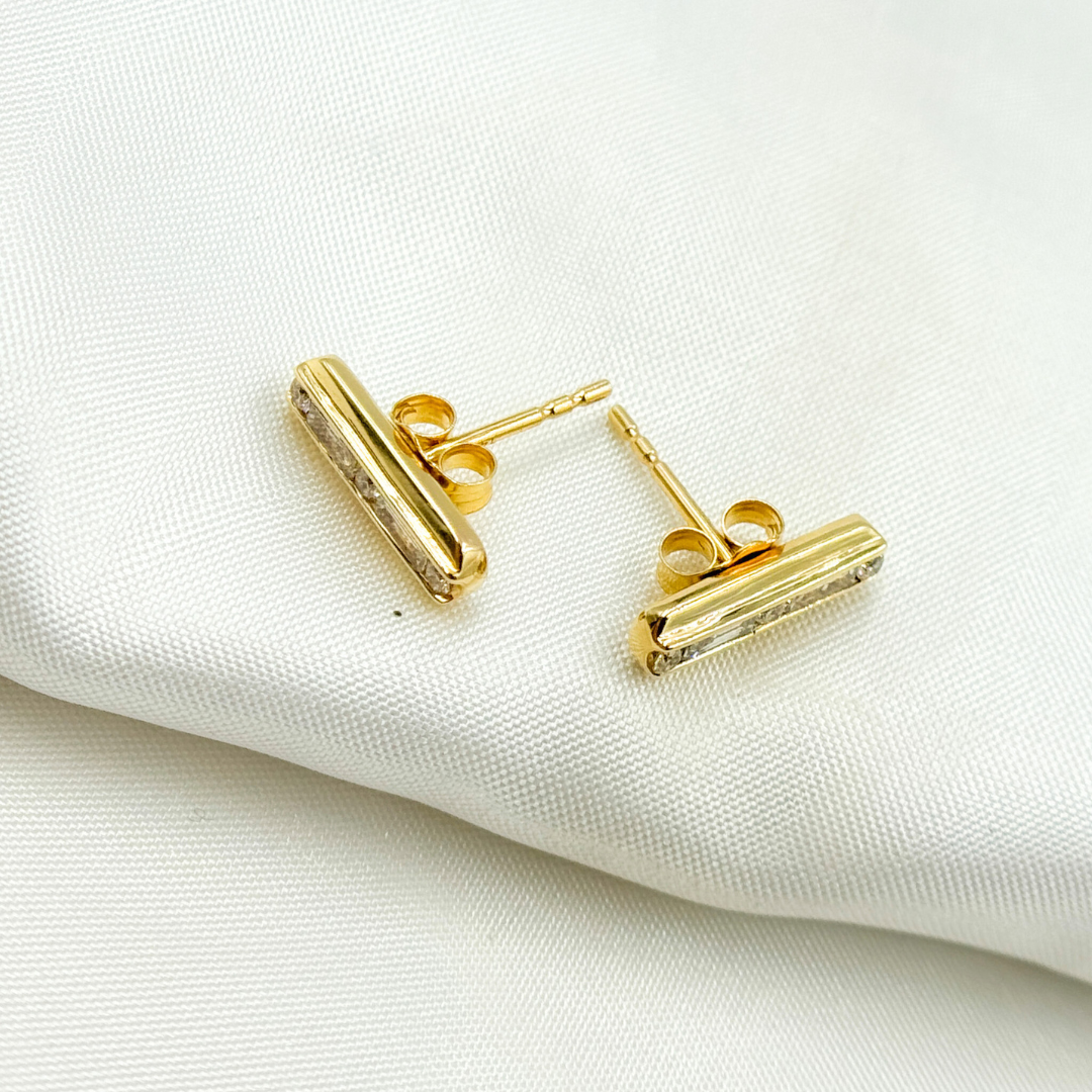 EFE52672. 14k Solid Gold Diamond Baguette Stud Earrings