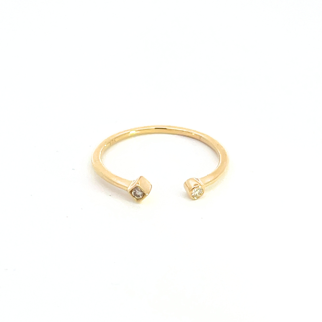 14k Solid Yellow Gold Diamond Ring.