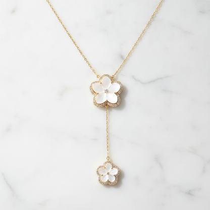 NFH71835PL. 14K Solid Gold Diamond and Mother of Pearl Flower Necklace