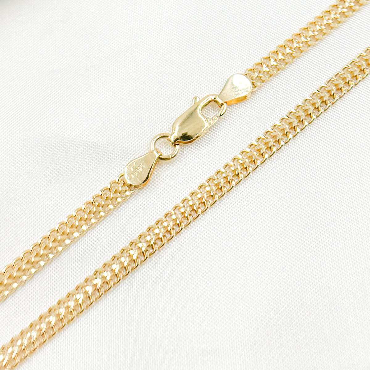 050HARWA1L136. 14K Solid Gold Flat Curb Chain