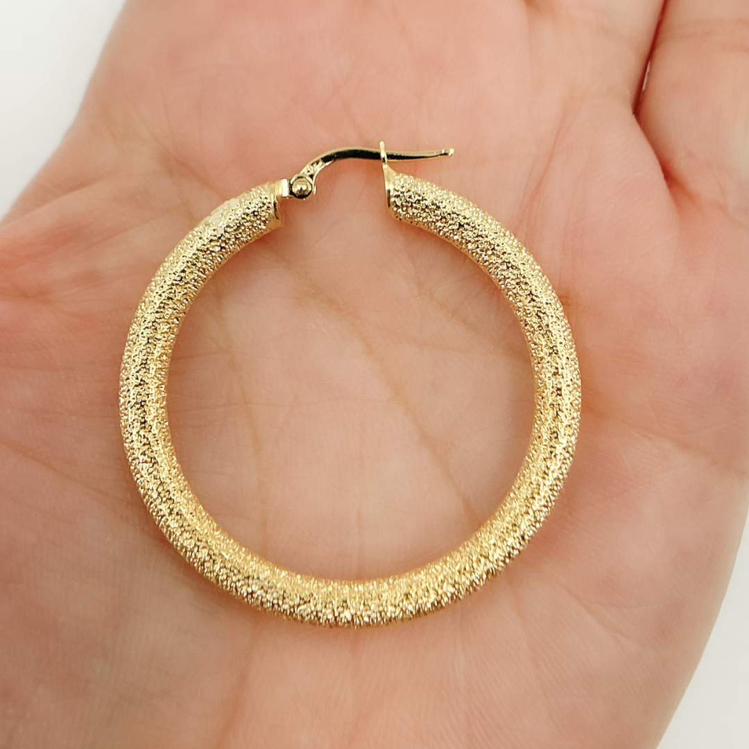 GER52. 14K Solid Gold Earrings with Texture Circle Shape Hoop