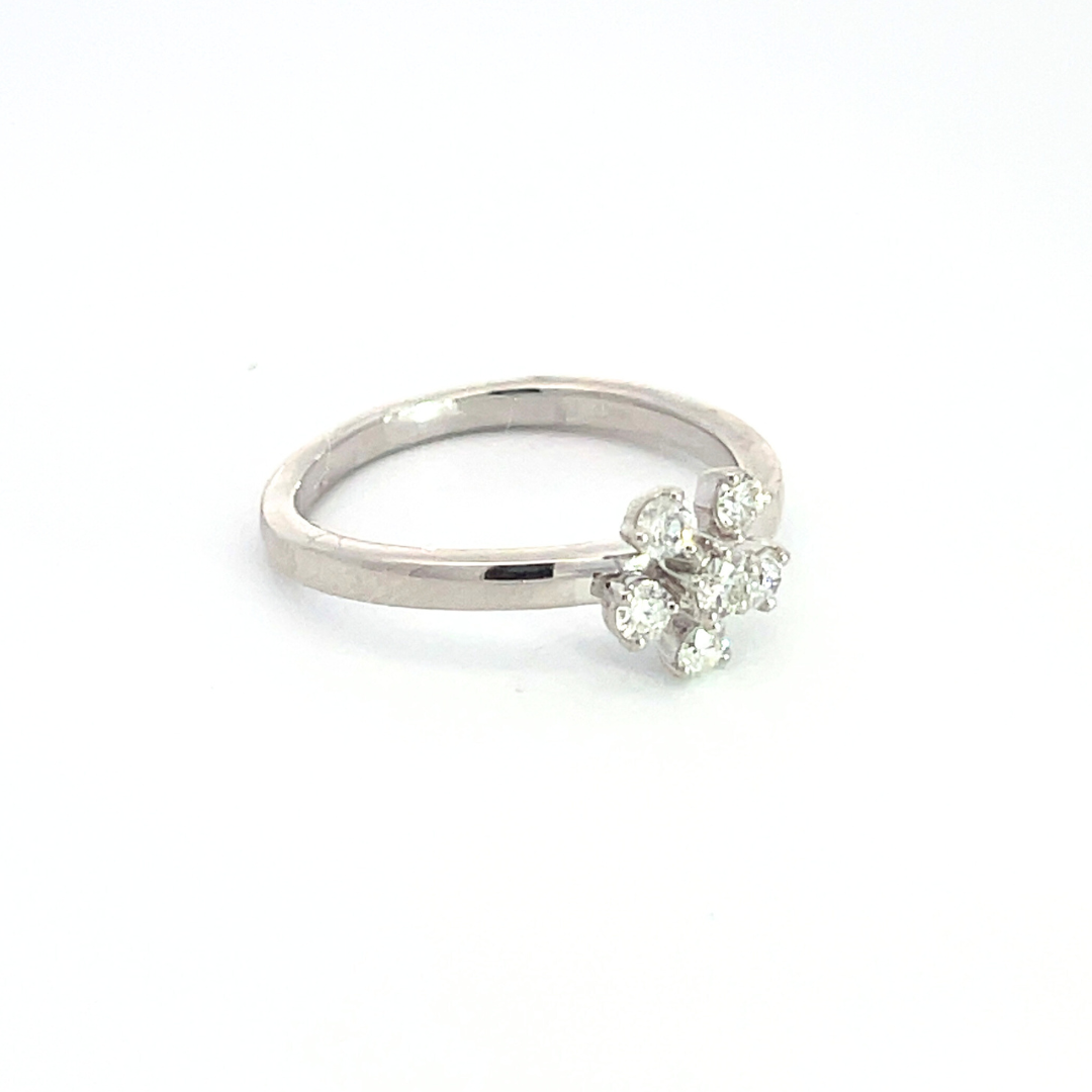 14k Solid Gold Diamond Flower Ring. RN411098