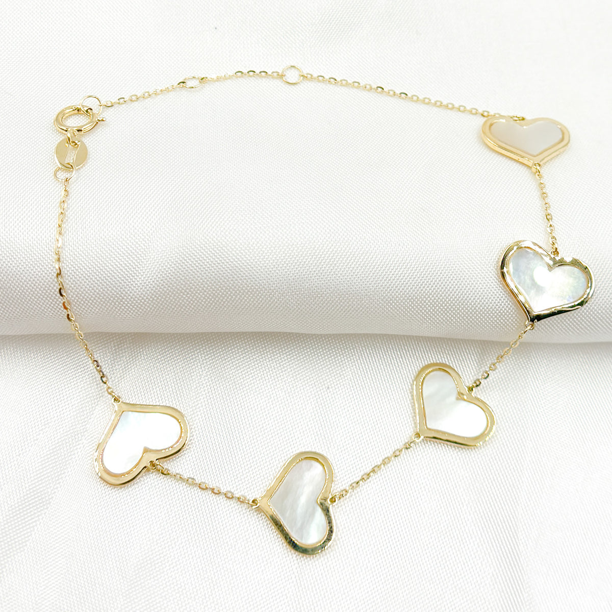 BR402583. 14K Solid Gold Mother of Pearl Heart Bracelet