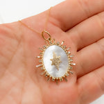 Load image into Gallery viewer, Gold Star Oval Pendant