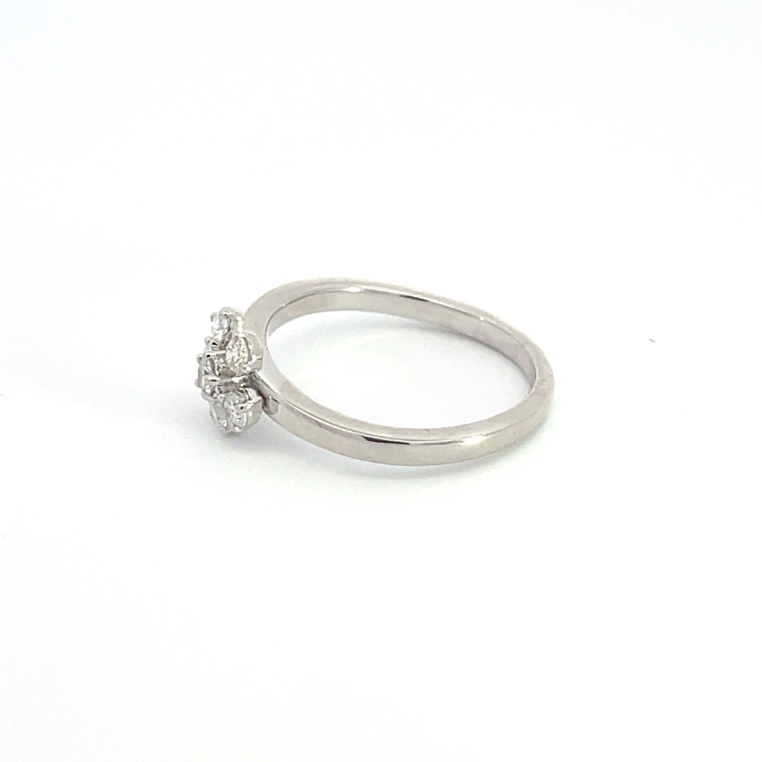 14k Solid Gold Diamond Flower Ring. RN411098