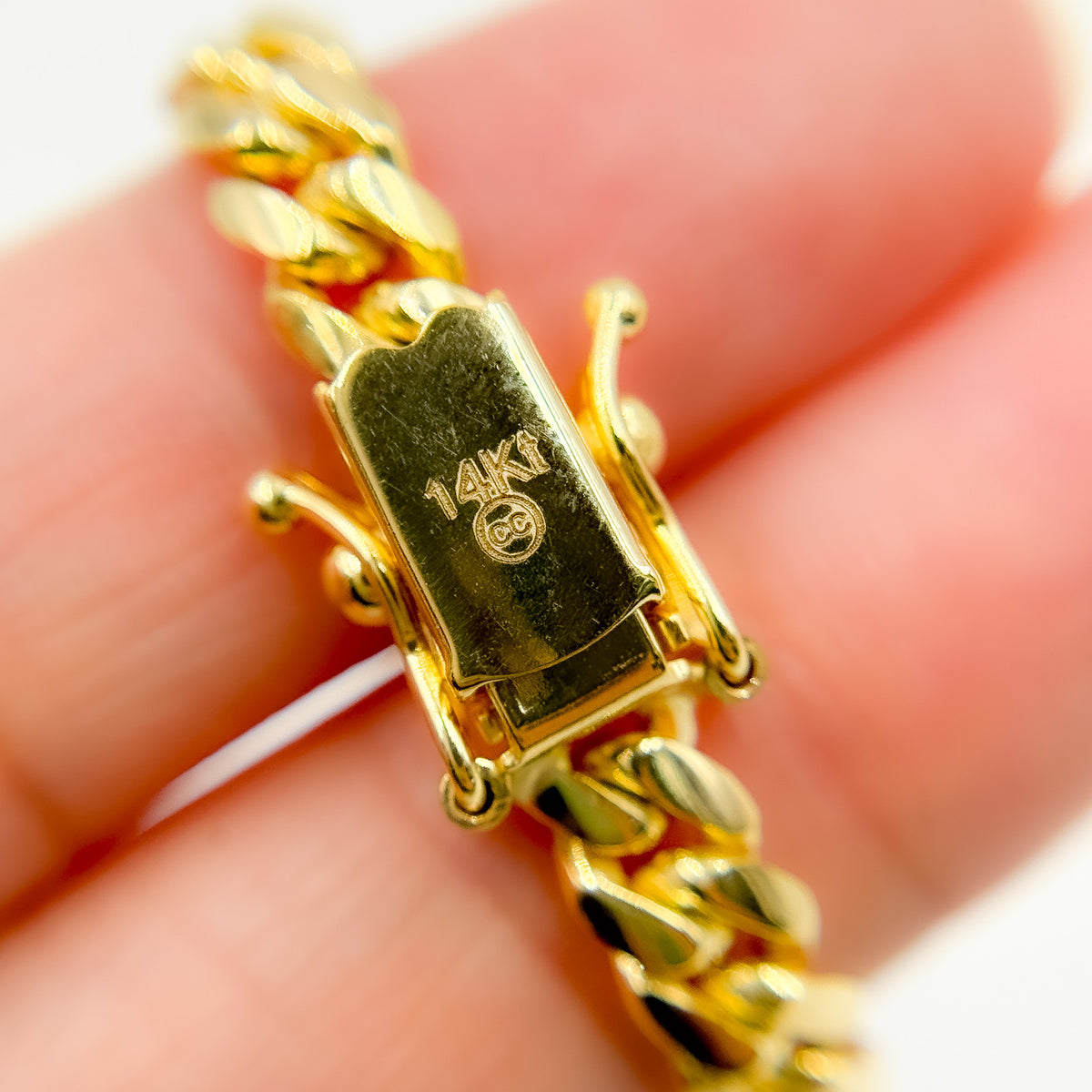 150R04GGA3BOX. 14K Solid Yellow Gold Flat Curb Link Necklace