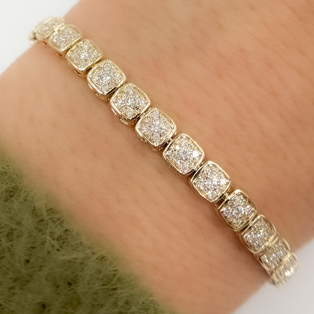 BTO65132. 14K Solid Gold Diamond Tennis Bracelet