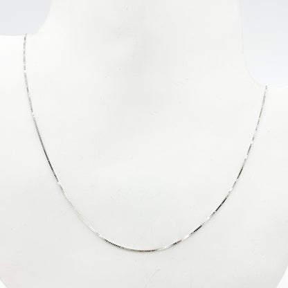 040VEDWG18K. 18K Solid White Gold Box Chain