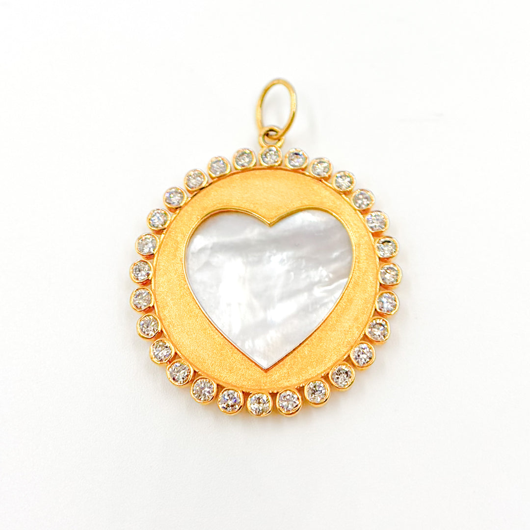 14K Gold Round Heart Pendant