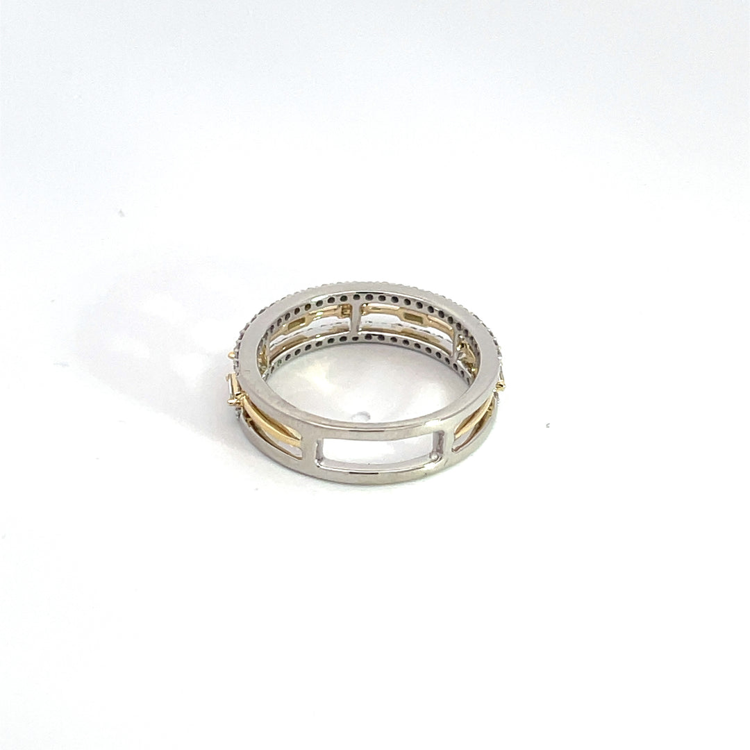14k Solid White Gold Diamond Ring. RN411102