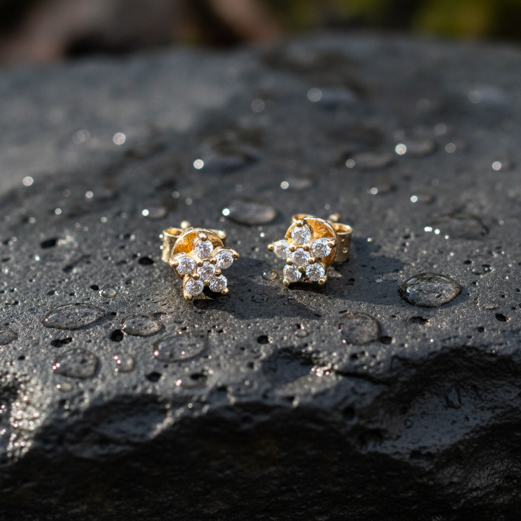 ER412616Y. 14k Solid Yellow Gold Diamond Flower Studs