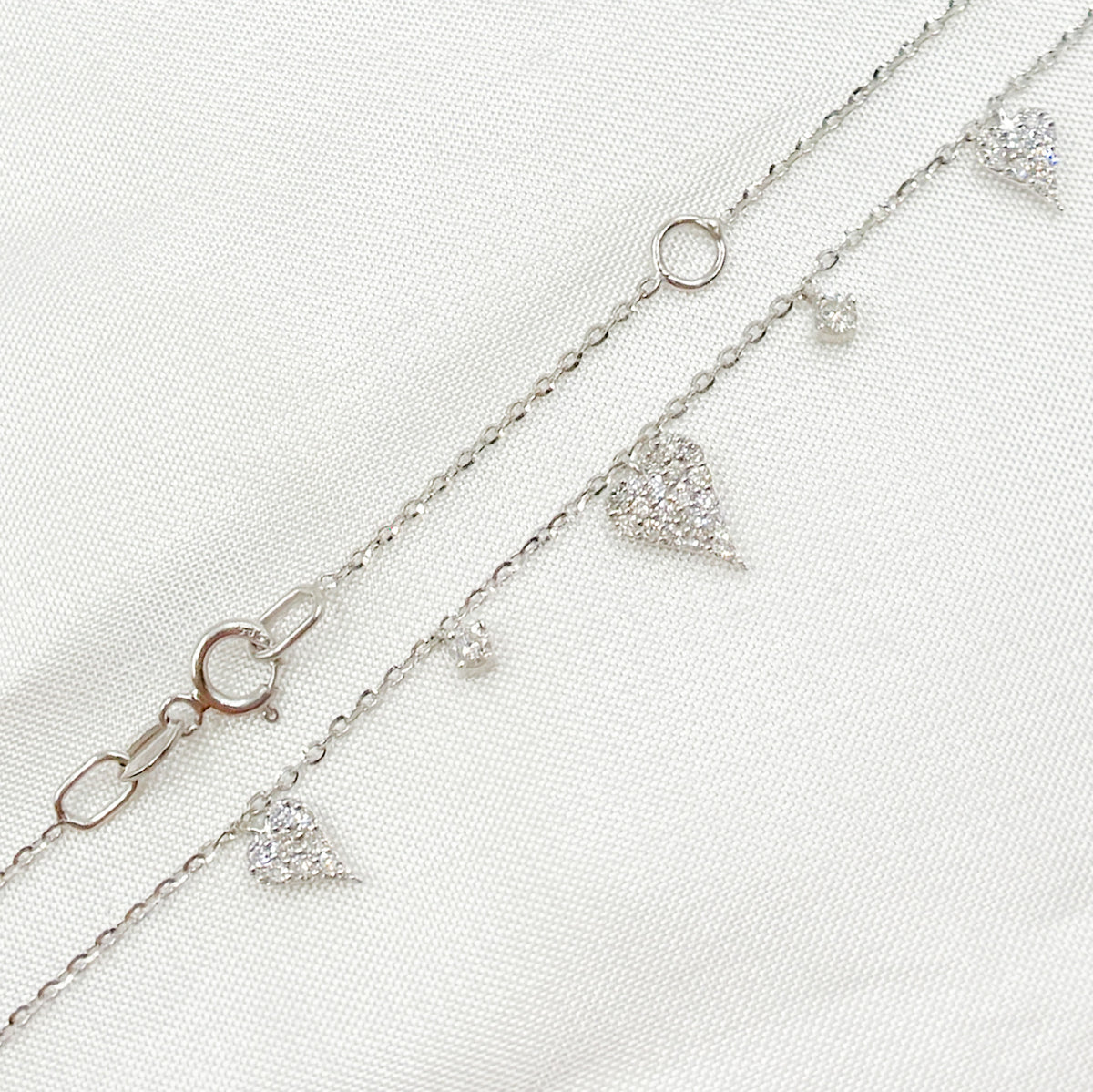NT402987. 14K Solid Gold Diamond Heart Shape Dangle Necklace