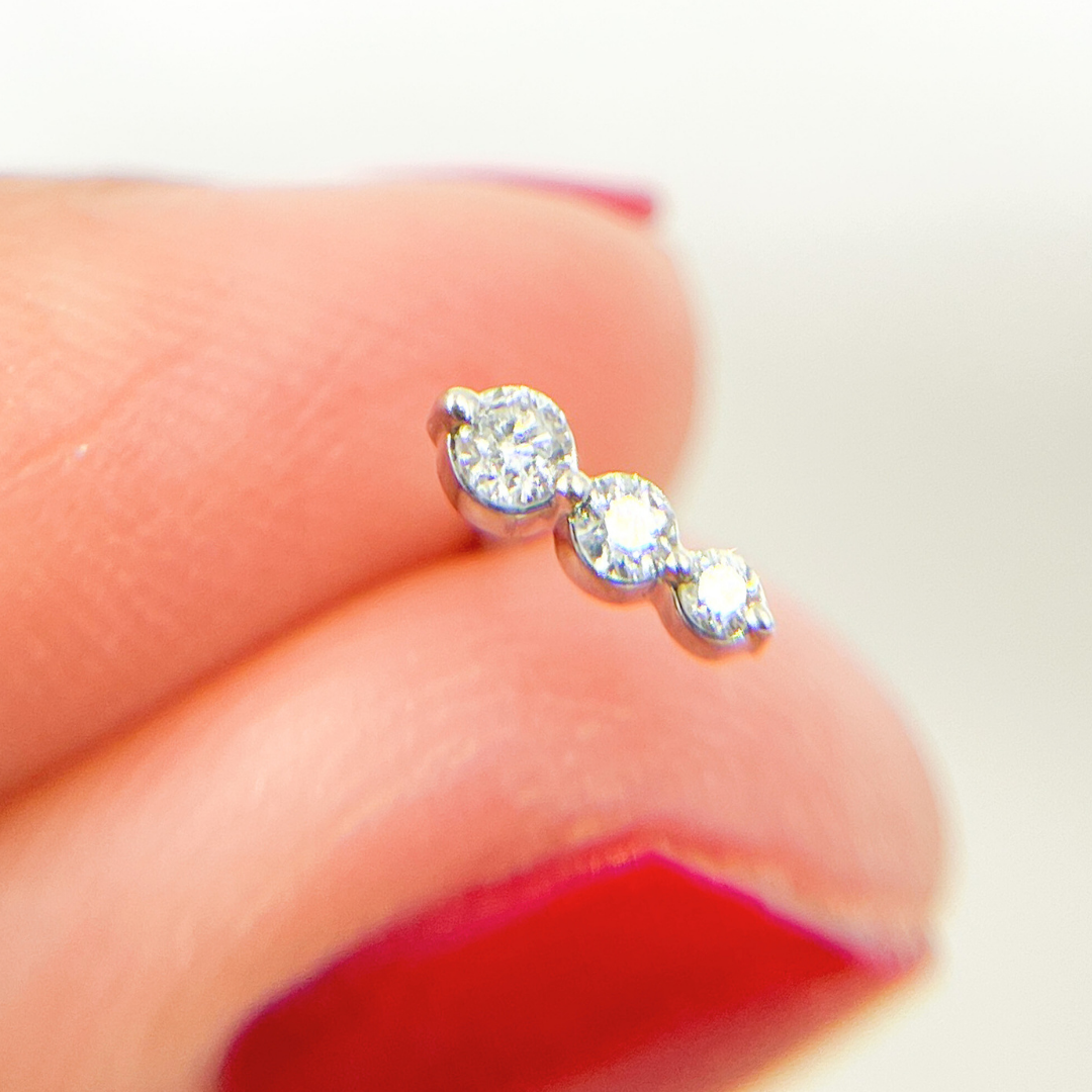 ER413586. 14k Solid Gold Diamond Dots Studs