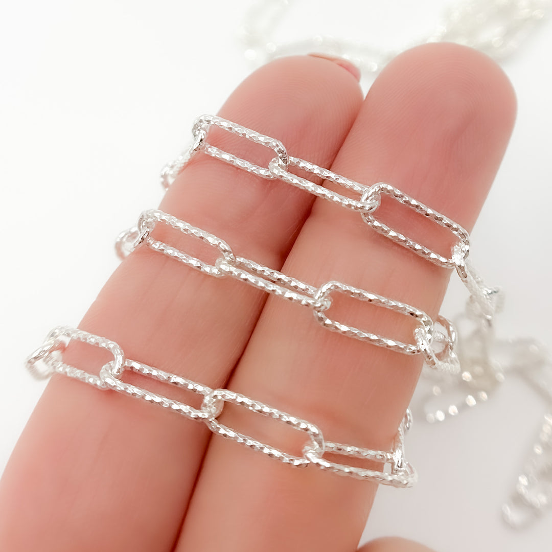 V8FD. Sterling Silver Hammered Paperclip Chain