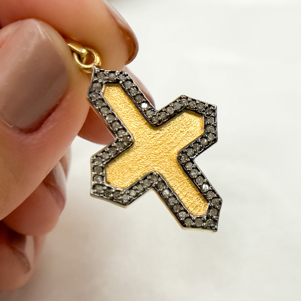 DP372. Diamond Sterling Silver Cross Pendant